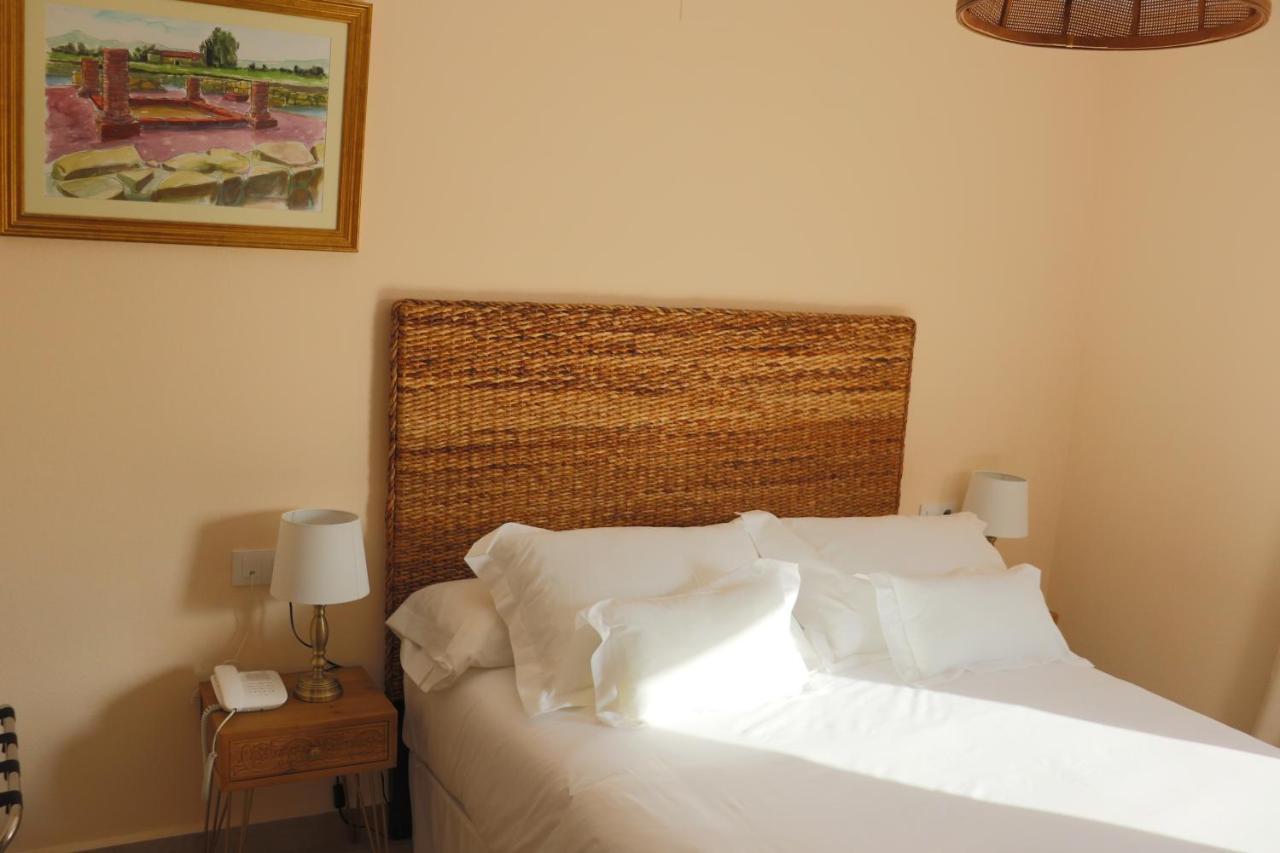 Hotel Palacio Conde Del Alamo Aroche 外观 照片
